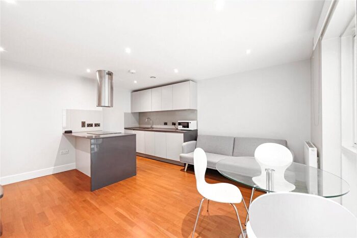 1 Bedroom Apartment To Rent In Whitechapel High Street, E1