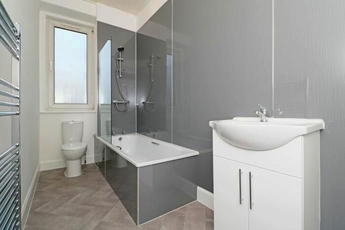 2 Bedroom Flat To Rent In Clepington Road, Dundee DD3