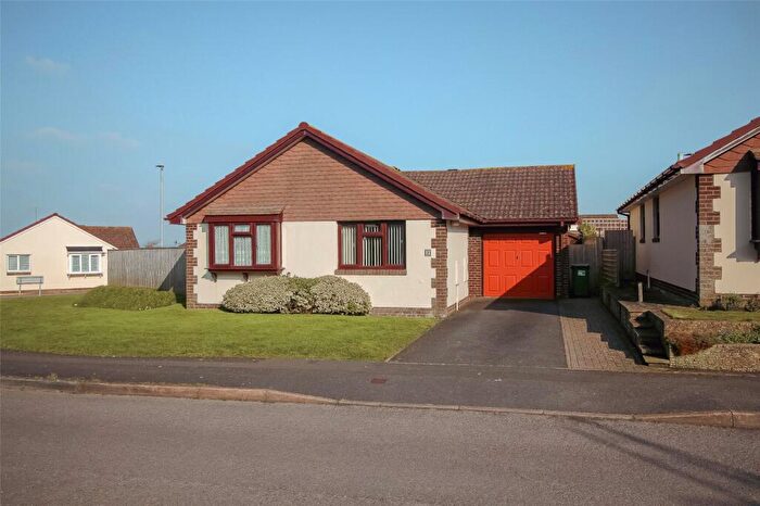 2 Bedroom Bungalow For Sale In West Moor Way, Northam, Bideford, EX39