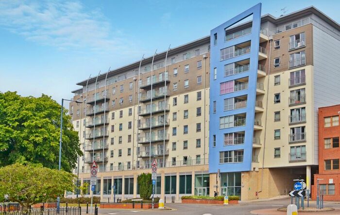 2 Bedroom Flat To Rent In Woking, GU21