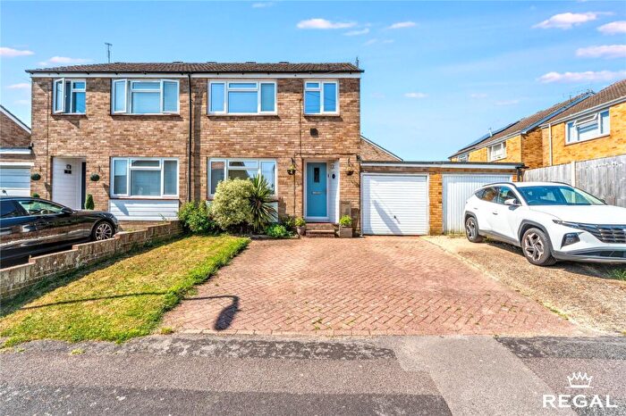 3 Bedroom Semi Detached House For Sale In Coulsdon Road, Hedge End, SO30