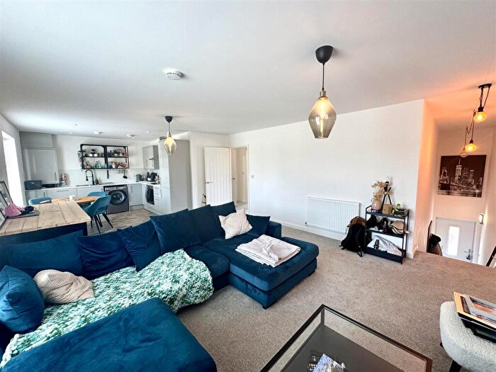 2 Bedroom Apartment For Sale In The Beeches, Ormerod Road, Chepstow, NP16