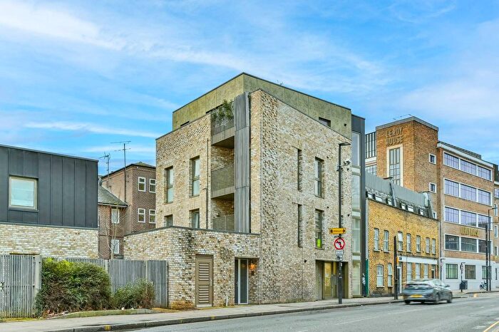 1 Bedroom Terraced House To Rent In Balls Pond Road, De Beauvoir Town, London, N1