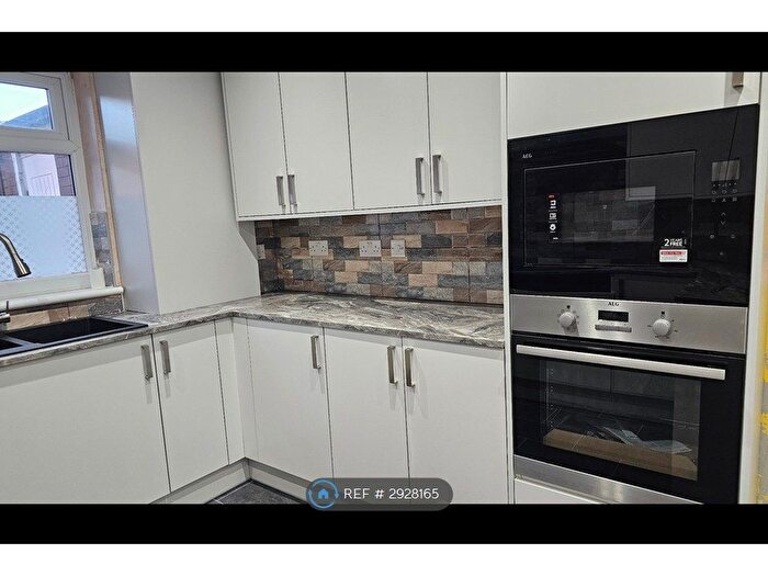 3 Bedroom End Terrace House To Rent In Beckhill Gate, Leeds, LS7