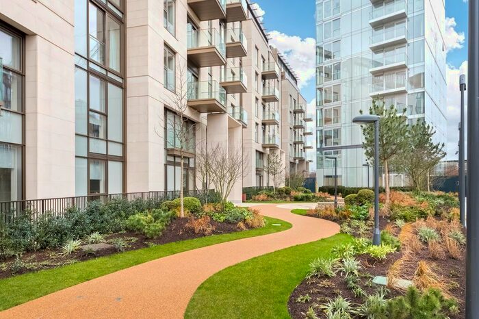 3 Bedroom Flat To Rent In Bolander Grove, London, SW6