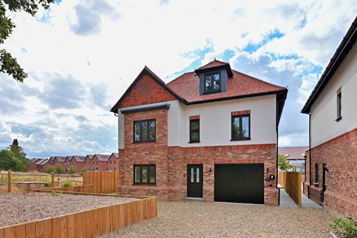 5 Bedroom Detached House For Sale In Kimbers Lane, Maidenhead, SL6