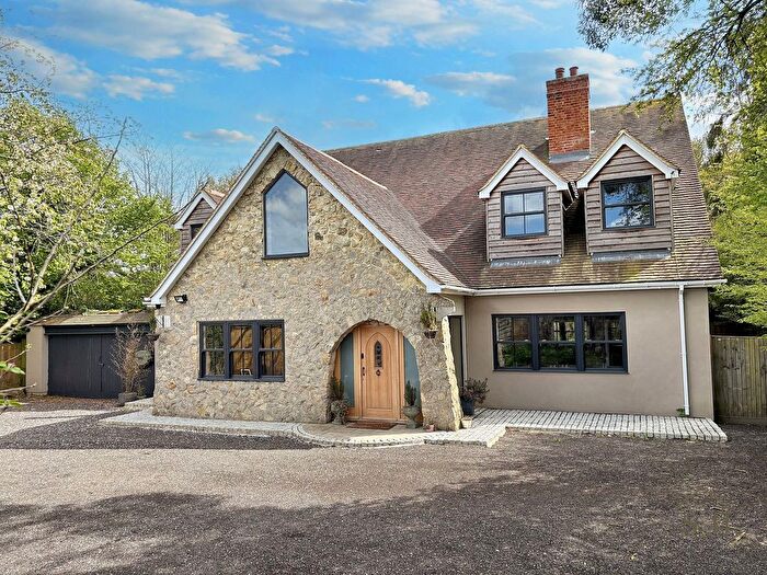 4 Bedroom Detached House For Sale In Hamstreet Road, Shadoxhurst, TN26