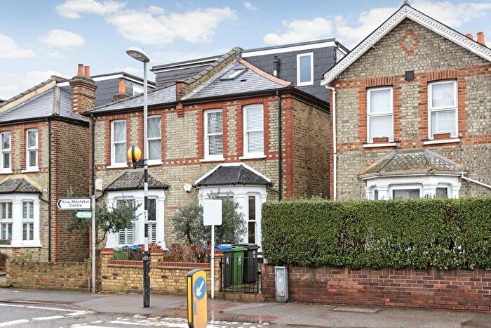 4 Bedroom Semi-Detached House To Rent In Villiers Road, Kingston Upon Thames, KT1