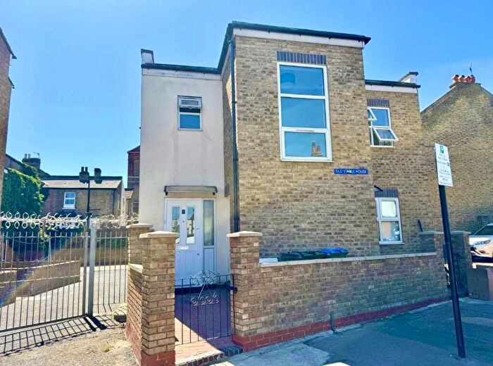 1 Bedroom Flat To Rent In Mineral Street, London, SE18