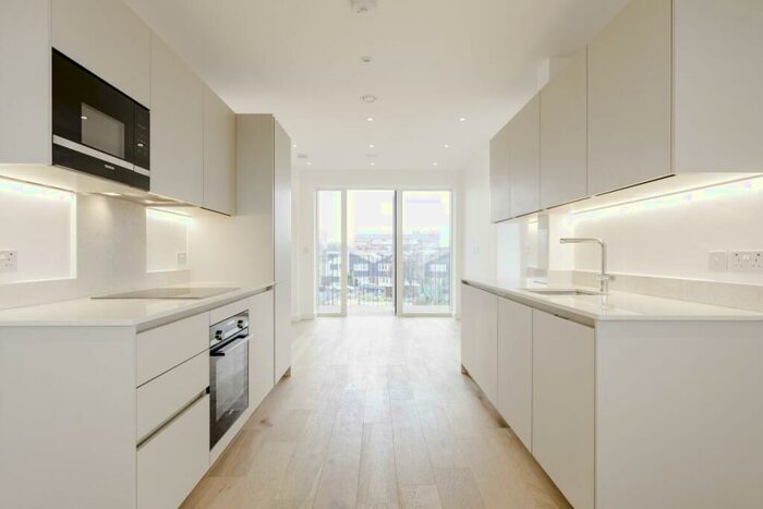 1 Bedroom Apartment To Rent In New Cross Gardens, London, SE14
