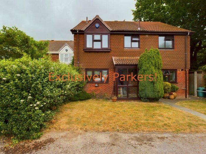 3 Bedroom Detached House To Rent In Henry Close, Holbury, SO45