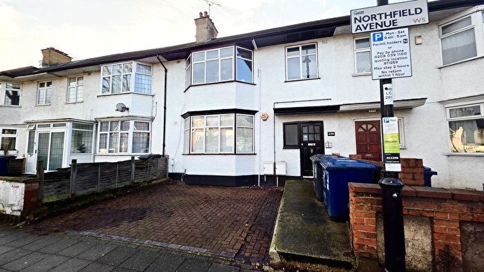 3 Bedroom Flat For Sale In Northfield Avenue, Ealing, W5