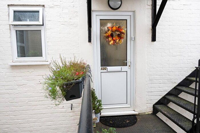 1 Bedroom Flat For Sale In , RG14