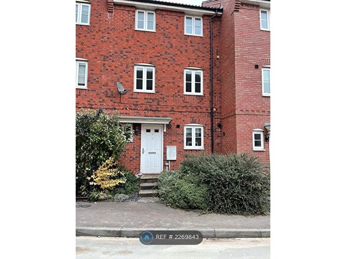 4 Bedroom Terraced House To Rent In Robins Corner, Evesham, WR11