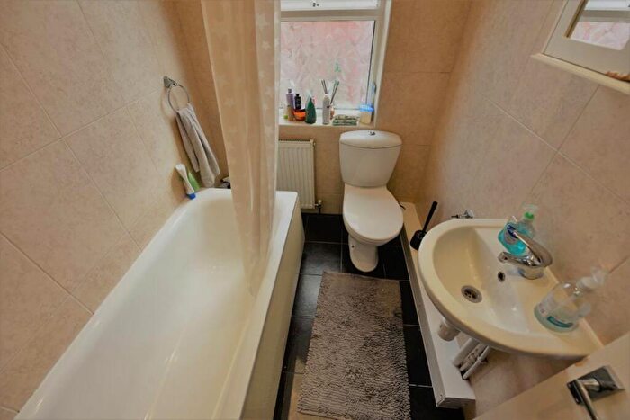 5 Bedroom House To Rent In Ashville Road, LS6