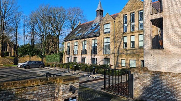 2 Bedroom Flat To Rent In Apartment, The Old School House, Lea Gat, Bolton., BL2