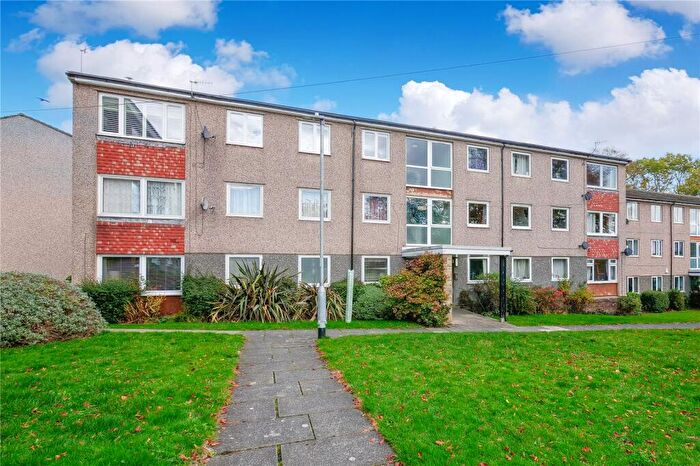 3 Bedroom Flat For Sale In Hoyle Court Avenue, Baildon, Shipley, West Yorkshire, BD17
