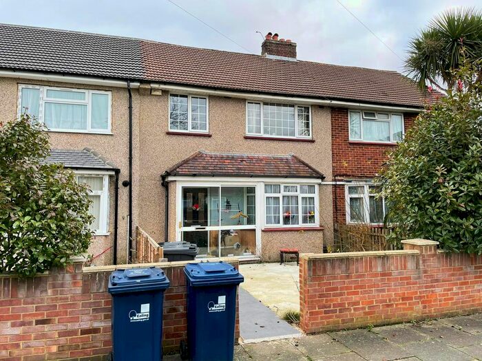 4 Bedroom Terraced House To Rent In Rushdene Crescent, Northolt UB5