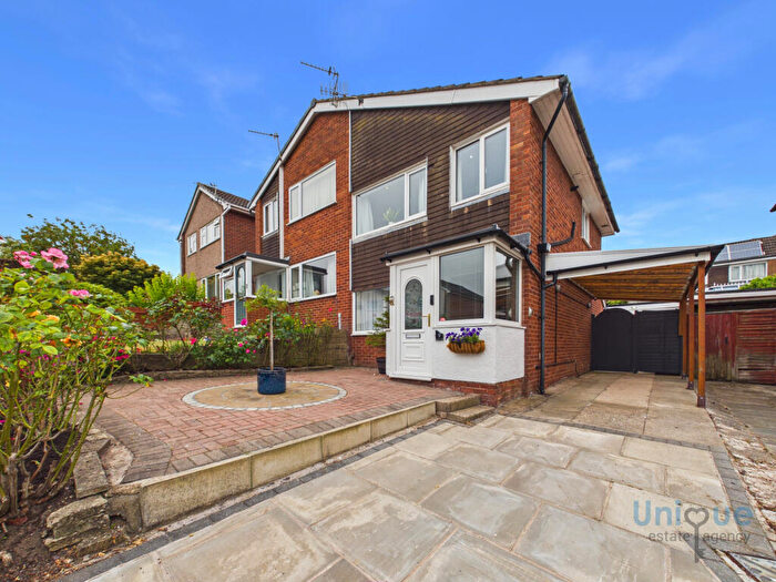 3 Bedroom Semi-Detached House For Sale In Abbots Close, Kirkham, PR4