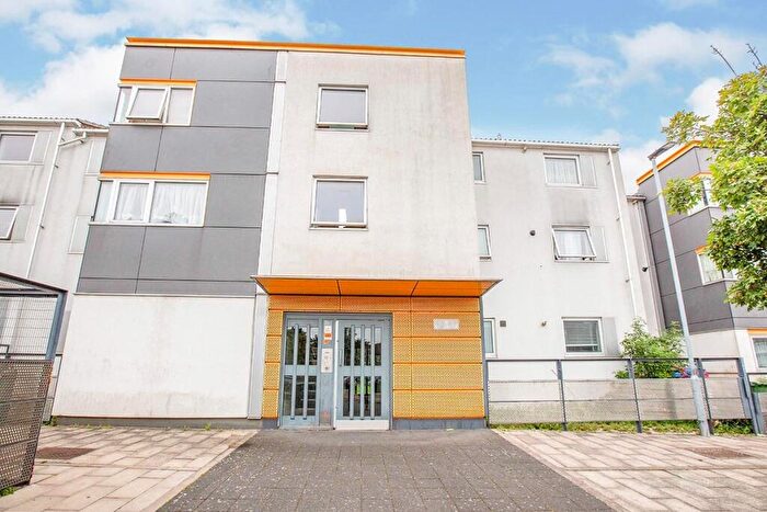 1 Bedroom Apartment To Rent In Beardsfield, London, E13