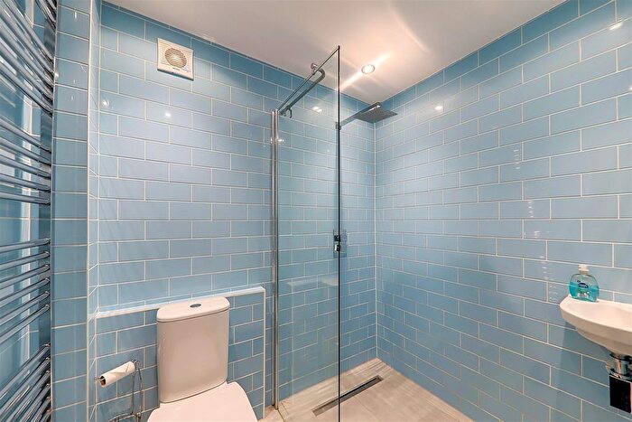 5 Bedroom Detached House For Sale In Hillside Avenue, Broadwater, Worthing, BN14