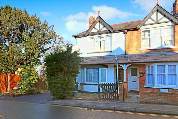 3 Bedroom Terraced House To Rent In Woking, GU22