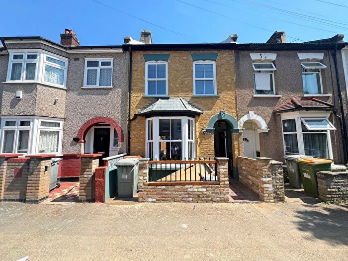 5 Bedroom Property To Rent In St. James Road, London, E15