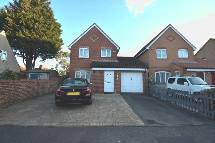 3 Bedroom Detached House To Rent In St. Marys Road, Swanley, BR8