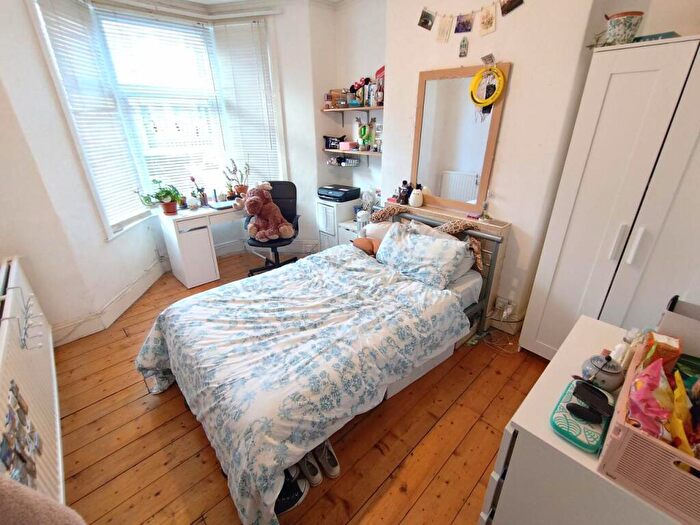 4 Bedroom House To Rent In Brithdir Street, Cathays, Cardiff, CF24