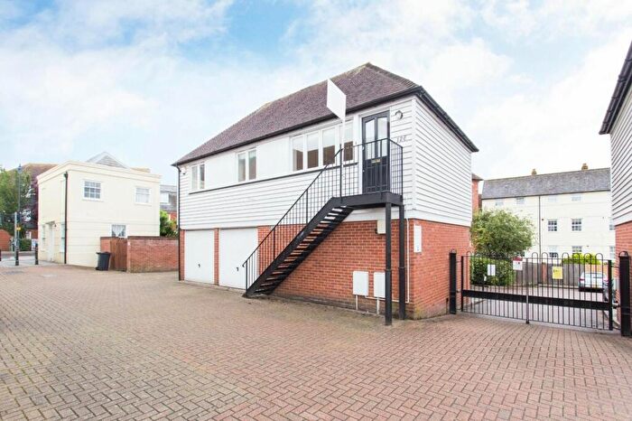 2 Bedroom Apartment To Rent In Station Road West, Canterbury, CT2