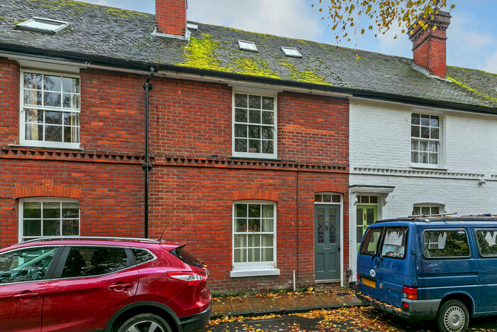 3 Bedroom Terraced House To Rent In Colebrook Street, Winchester, SO23