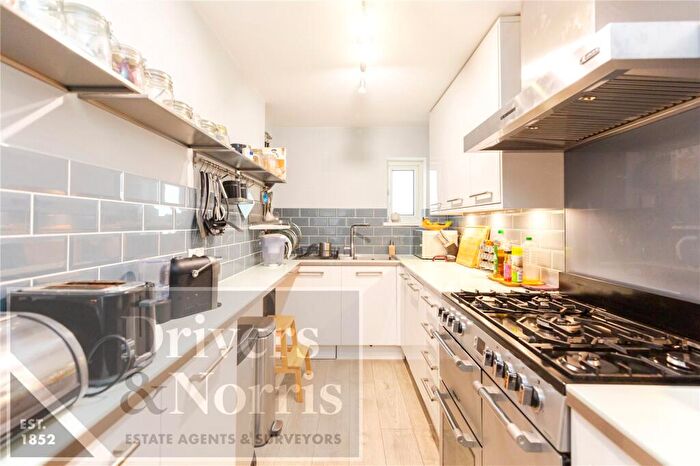 4 Bedroom House To Rent In Penderyn Way, Tufnell Park, Islington, London, N7