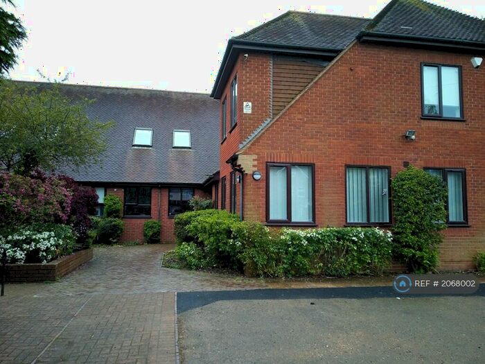 1 Bedroom Flat To Rent In South View Avenue, Caversham, Reading, RG4