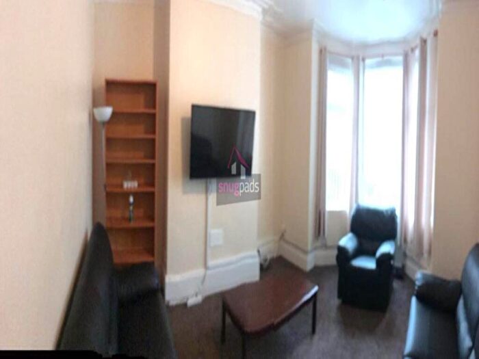 5 Bedroom House To Rent In Carlton Road, Salford, M6