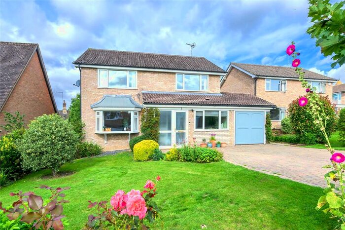 4 Bedroom Detached House To Rent In South Bridge Close, Oundle, Northamptonshire, PE8