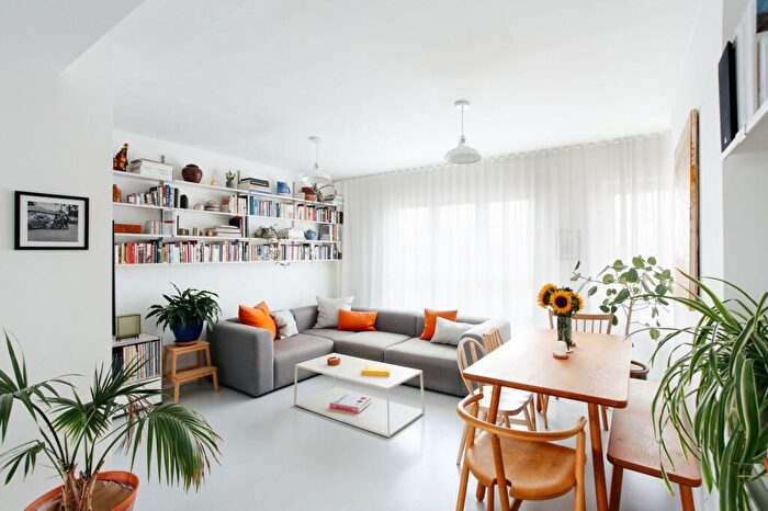 2 Bedroom Flat For Sale In Swan Road, Hythe House Swan Road, SE16