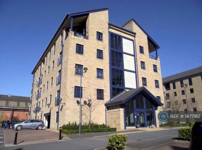 2 Bedroom Flat To Rent In Equilibrium, Lindley, Huddersfield, HD3