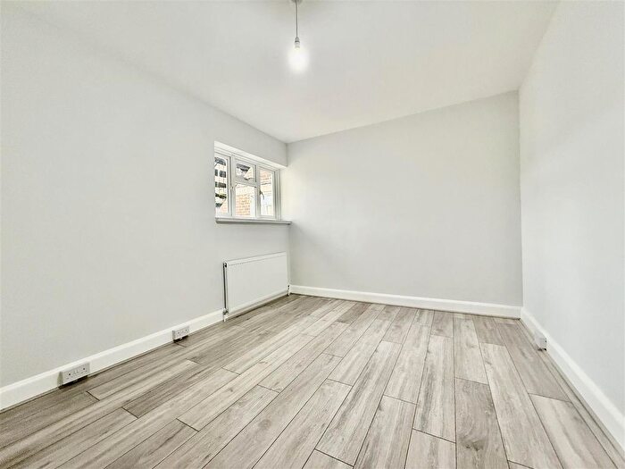 2 Bedroom Flat To Rent In A South Road, Haywards Heath, West Sussex, RH16