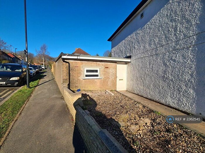 Studio To Rent In Addington Road, South Croydon, CR2