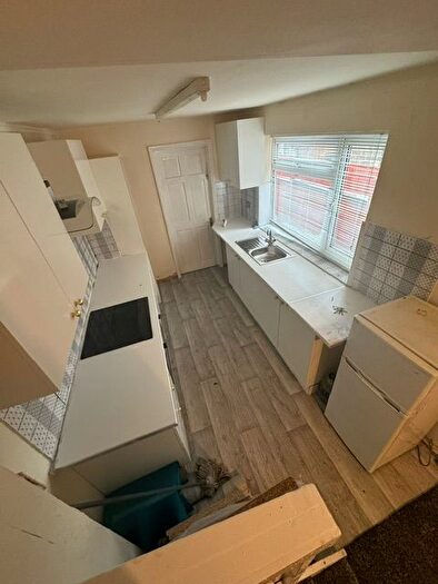 2 Bedroom Semi-Detached House To Rent In New Town Street, Luton, LU1