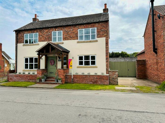 5 Bedroom Detached House For Sale In Reedness, Goole, DN14