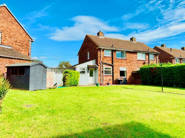 2 Bedroom Semi-Detached House To Rent In Bassingham Crescent, Lincoln, LN2