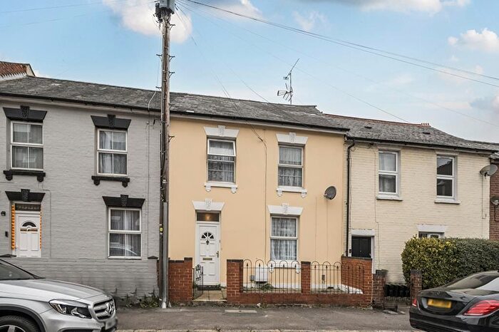 2 Bedroom Terraced House For Sale In Carey Street, Reading, Berkshire, RG1
