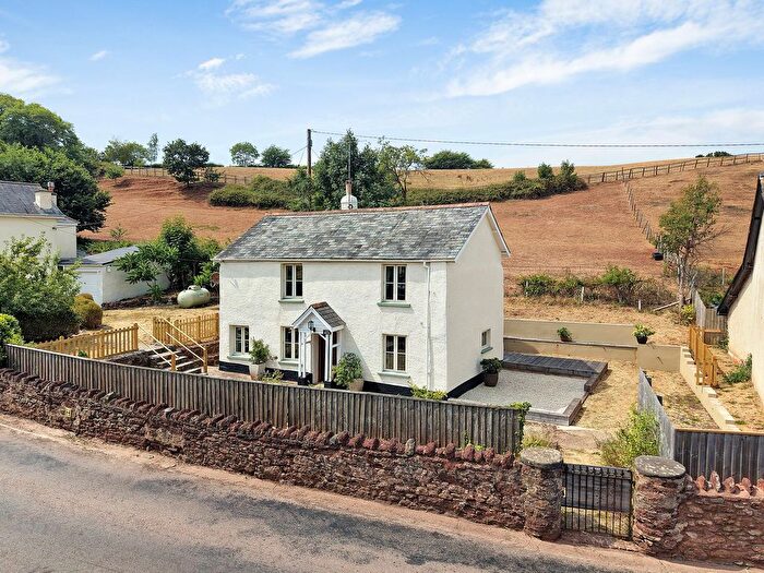 3 Bedroom Detached House For Sale In Combeinteignhead, Newton Abbot, TQ12
