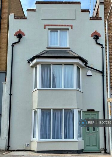 4 Bedroom Semi-Detached House To Rent In George Street, Ramsgate, CT11