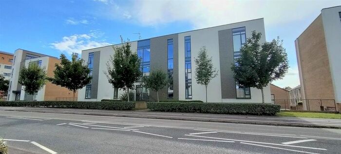 2 Bedroom Flat To Rent In Firepool View, Taunton TA1