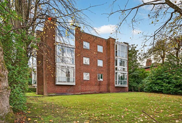 3 Bedroom Flat For Sale In Flat, Kingston Court, Gower Street, Glasgow, G41