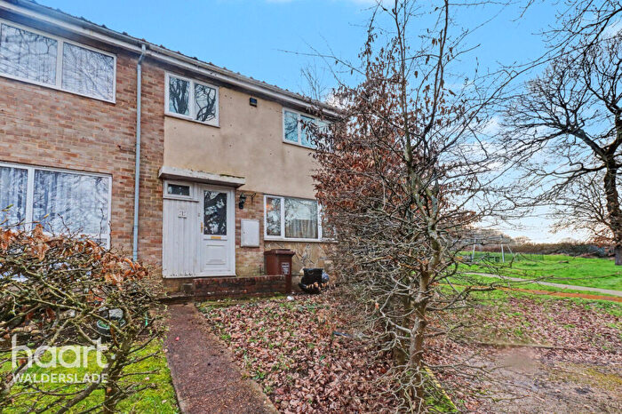 3 Bedroom Semi Detached House For Sale In Iona Close, Lordswood, Chatham, ME5