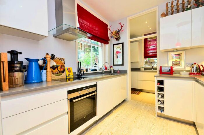 1 Bedroom Flat To Rent In Lyndhurst Mansions, Munster Village, London, SW6