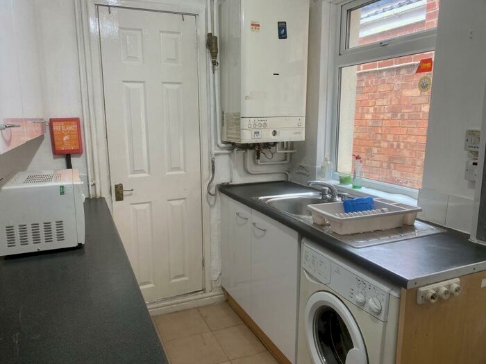1 Bedroom Terraced House To Rent In Room Hubert Road, B29